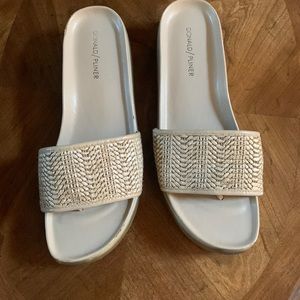 Donald Pliner platform sandals. Platform is 1 1/2” in the back and 1” front
